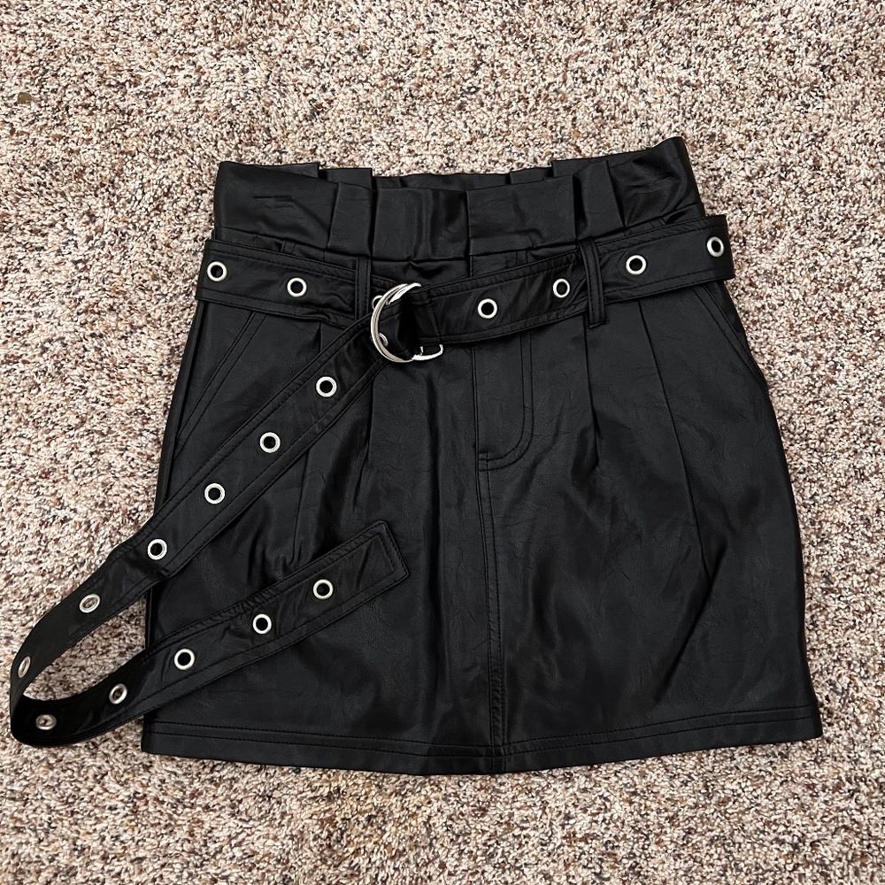 Etiquette Faux Leather Mini Skirt
